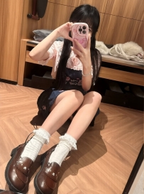 東京櫻花妹：Momo 155.C.43.19歲  現役女大學生 黑長直＋白皙Q彈肌膚 🍓 性格是慢