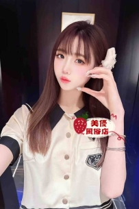 愛莎162/C/45kg/20歲  #甜美俏皮學生妹  溫柔的外表中帶一點俏皮可愛
