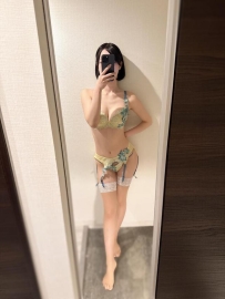 莉奈164cm 47kg Dcup 24歲高挑性感的莉奈 👙擁有讓人癡迷的傲人身材 她嫵媚的舌技和乳
